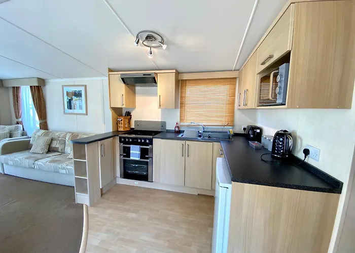Elletson Park Wood Fired Hot Tubs, Caravans & Pods