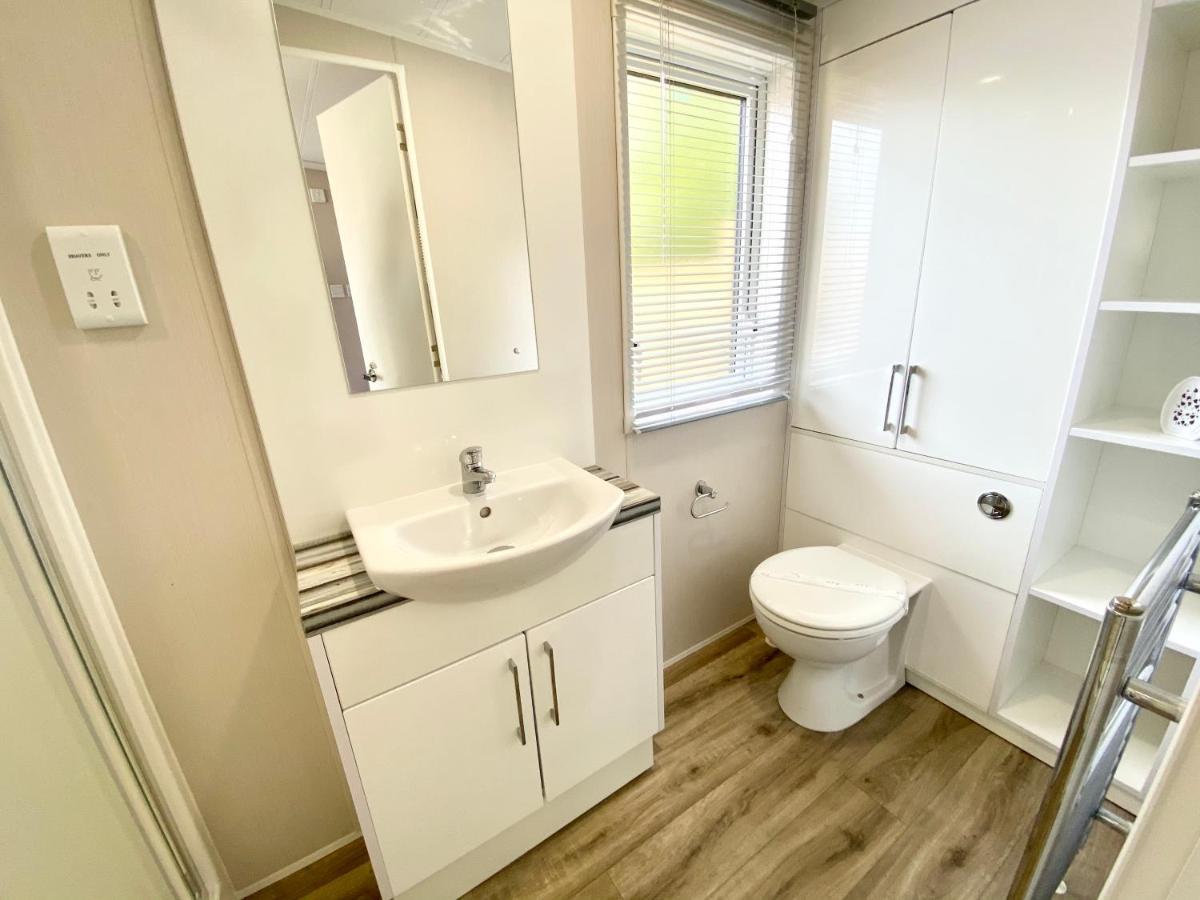 Elletson Park Wood Fired Hot Tubs, Caravans & Pods Campsite Pilling